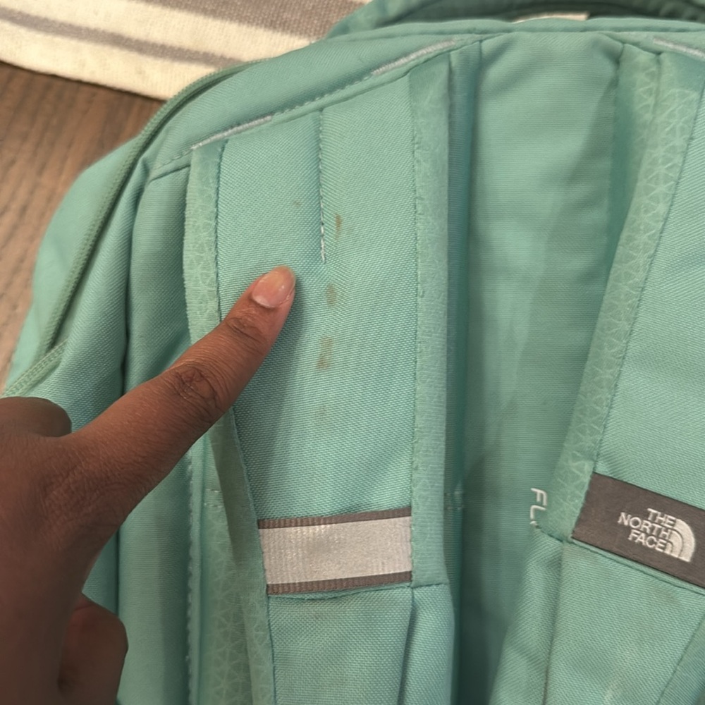 The NORTH FACE Women's Jester Commuter Laptop Backpack Wasabi/Harbor Blue - Picture 8 of 11